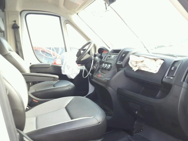 3C6TRVAG7HE515843 - 2017 RAM PROMASTER WHITE photo 5