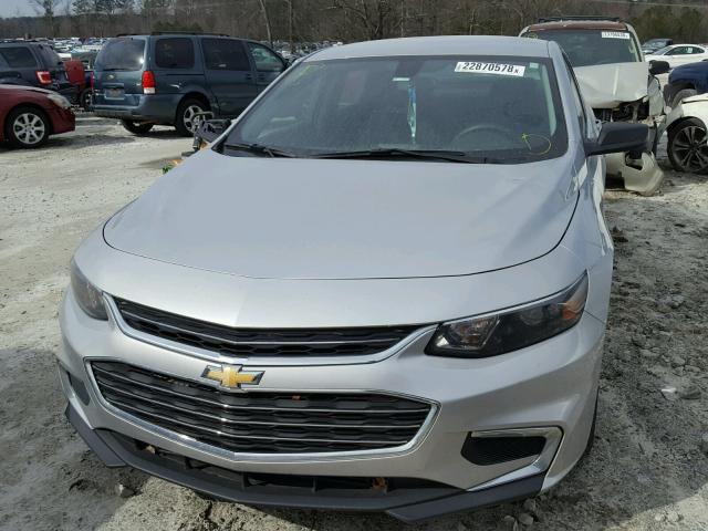 1G1ZB5ST4HF154993 - 2017 CHEVROLET MALIBU LS 银色 照片 2