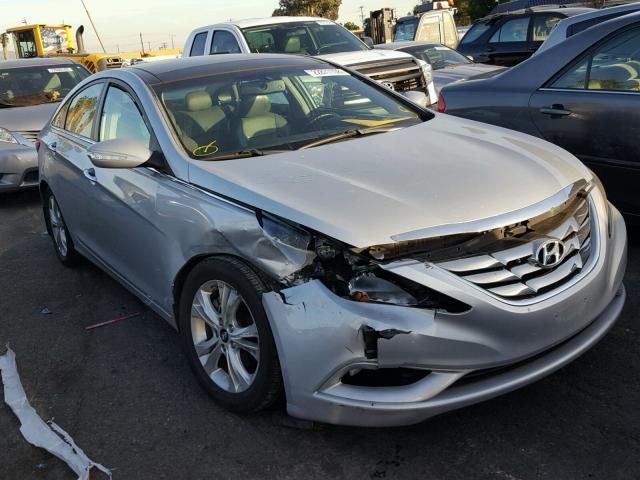 5NPEC4AC8DH569958 - 2013 HYUNDAI SONATA SE SILVER photo 1