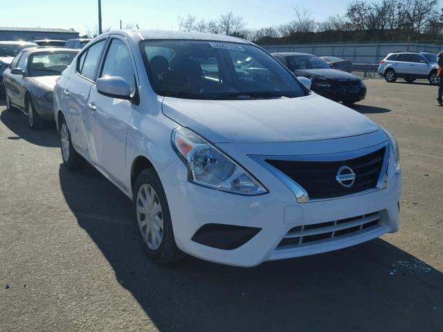 3N1CN7AP9HL815169 - 2017 NISSAN VERSA S WHITE photo 1