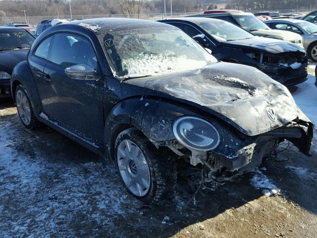 3VWJP7AT2DM671672 - 2013 VOLKSWAGEN BEETLE BLACK photo 1