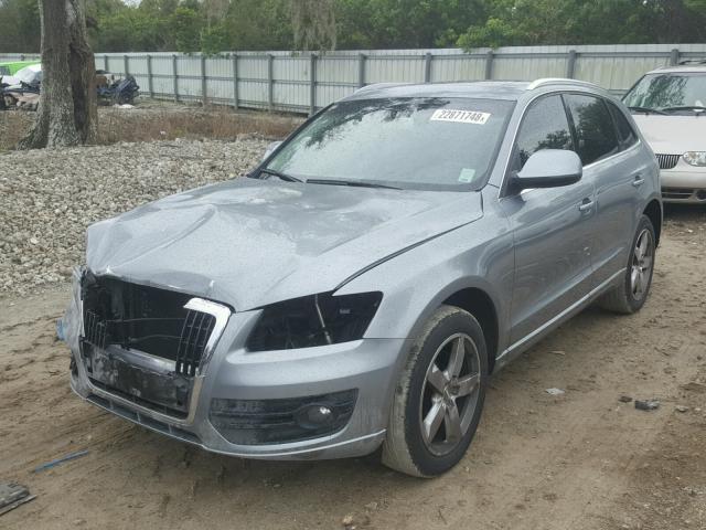 WA1LKAFP9AA083533 - 2010 AUDI Q5 PREMIUM SILVER photo 2