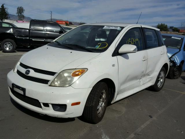 JTKKT604X65018774 - 2006 TOYOTA SCION XA WHITE photo 2