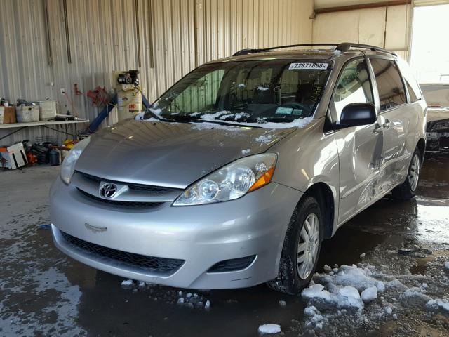 5TDZK23C99S283690 - 2009 TOYOTA SIENNA CE CREAM photo 2