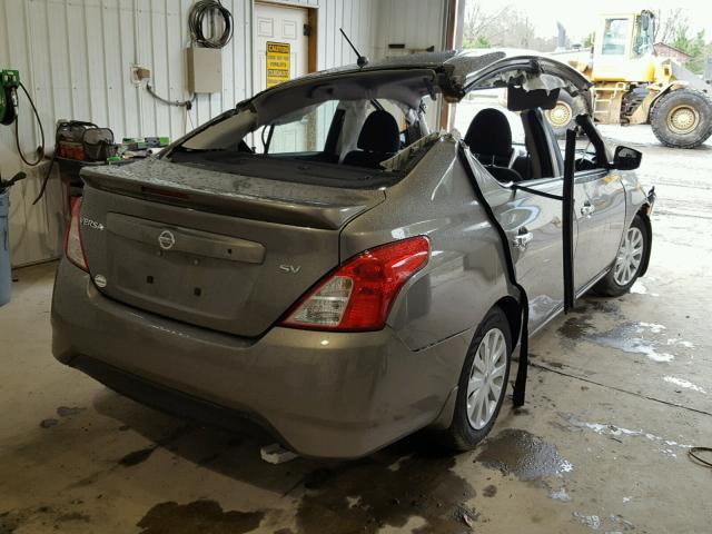 3N1CN7AP2HL811478 - 2017 NISSAN VERSA S GRAY photo 4