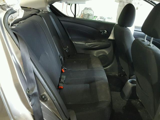 3N1CN7AP2HL811478 - 2017 NISSAN VERSA S GRAY photo 6