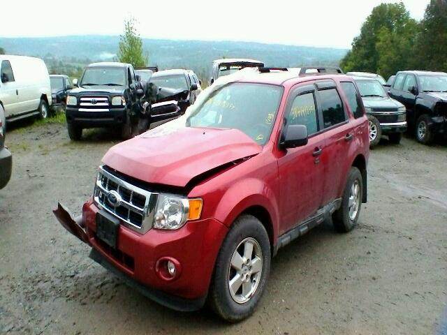 1FMCU9D76CKA41072 - 2012 FORD ESCAPE XLT RED photo 2