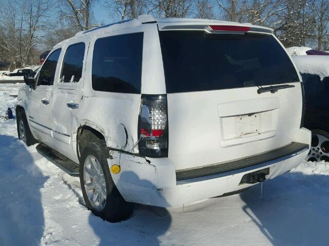 1GKUKEEF2AR290779 - 2010 GMC YUKON DENA WHITE photo 3