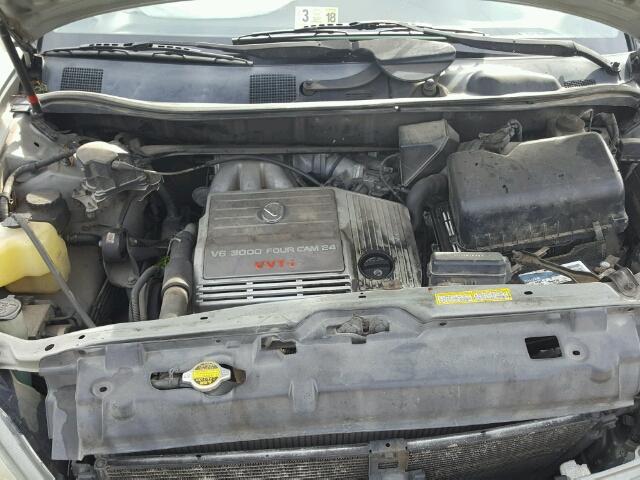 JT6HF10U7X0091084 - 1999 LEXUS RX 300 SILVER photo 7