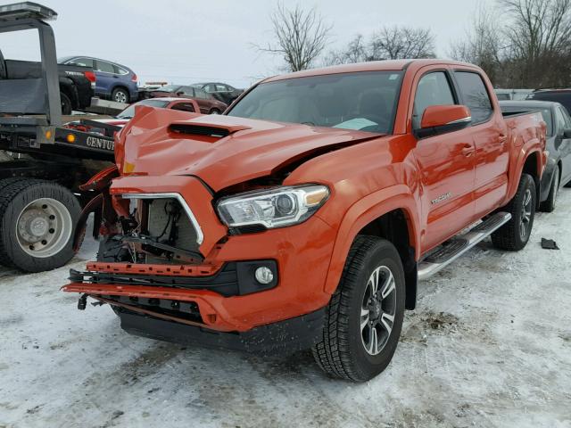 5TFCZ5AN9GX045935 - 2016 TOYOTA TACOMA DOU ORANGE photo 2