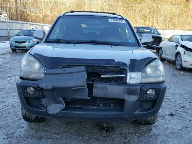 KM8JN72D88U893355 - 2008 HYUNDAI TUCSON SE SILVER photo 9