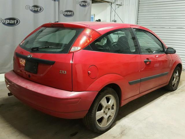 3FAFP31313R192636 - 2003 FORD FOCUS ZX3 RED photo 4