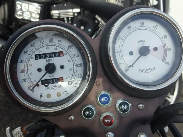 SMT920K15AT424492 - 2010 TRIUMPH MOTORCYCLE THRUXTON 9 RED photo 8