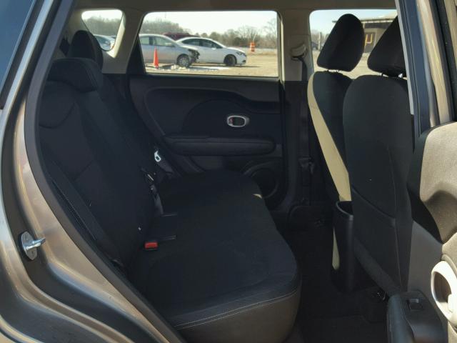 KNDJN2A23E7095718 - 2014 KIA SOUL GRAY photo 6