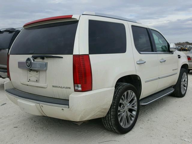 1GYEC63878R156507 - 2008 CADILLAC ESCALADE L WHITE photo 4