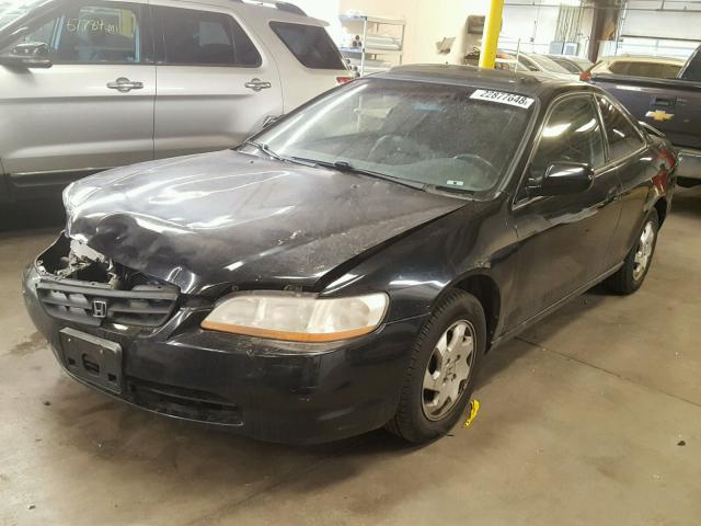 1HGCG3256YA021963 - 2000 HONDA ACCORD EX BLACK photo 2