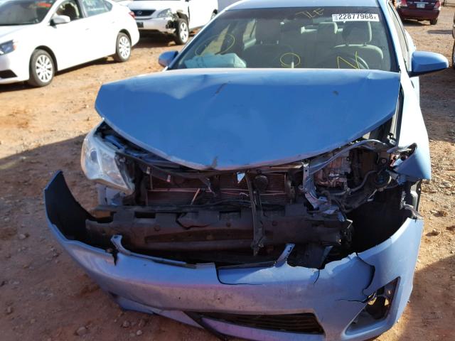 4T1BD1FK2DU076860 - 2013 TOYOTA CAMRY HYBR BLUE photo 9