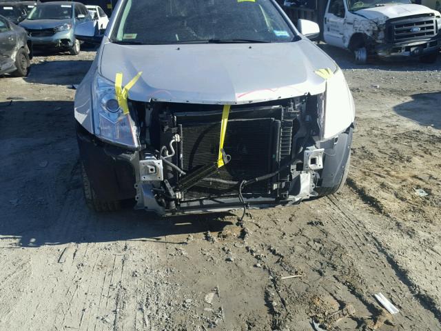 3GYFNFEY5AS535200 - 2010 CADILLAC SRX PREMIU WHITE photo 9