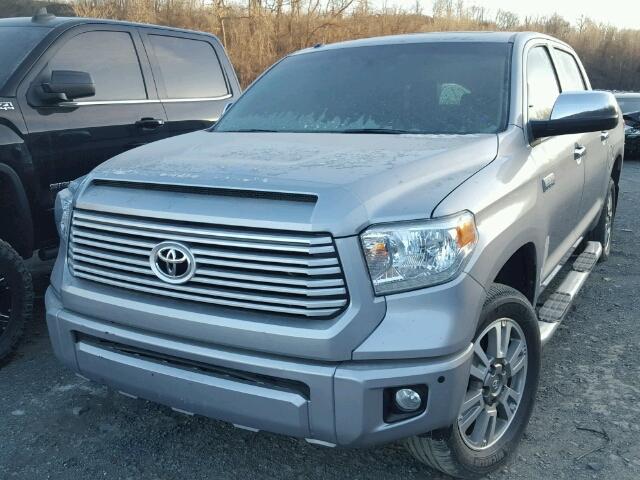 5TFGW5F16GX195937 - 2016 TOYOTA TUNDRA CRE SILVER photo 2