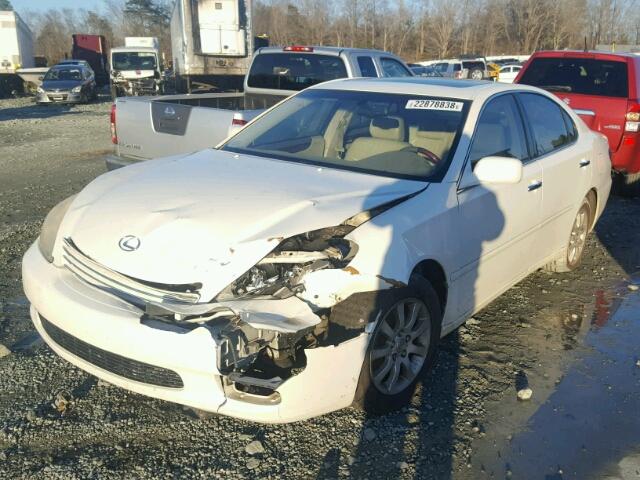 JTHBA30G445019713 - 2004 LEXUS ES 330 WHITE photo 2