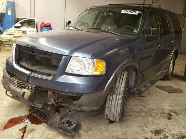 1FMFU16L44LA56139 - 2004 FORD EXPEDITION BLUE photo 2