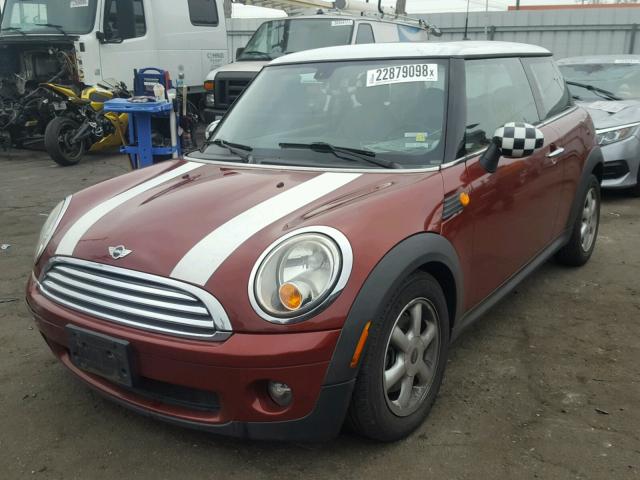 WMWMF33538TU68448 - 2008 MINI COOPER BURGUNDY photo 2