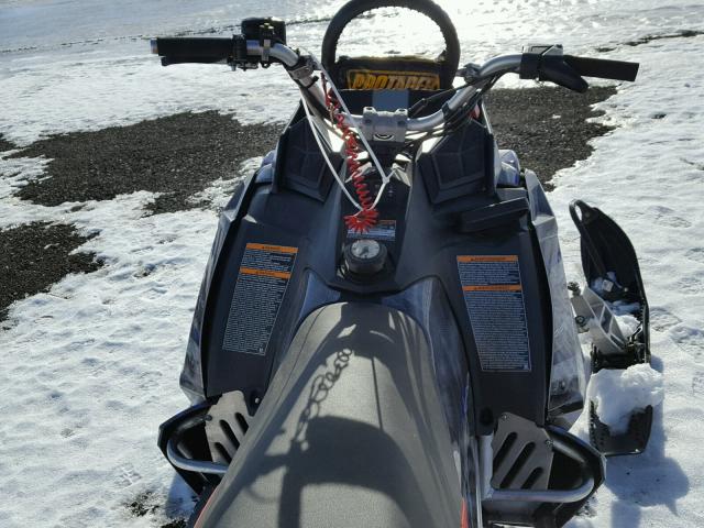 SN1CG8GS1DC764391 - 2013 POLARIS SNOWMOBILE TWO TONE photo 5