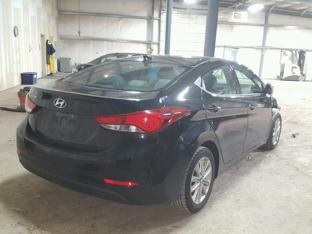 5NPDH4AE9EH458710 - 2014 HYUNDAI ELANTRA SE BLACK photo 4