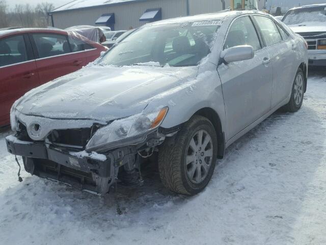 4T1BK46K77U048628 - 2007 TOYOTA CAMRY NEW SILVER photo 2