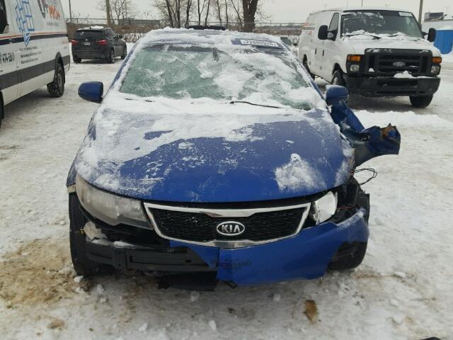 KNAFU5A22B5329880 - 2011 KIA FORTE EX BLUE photo 9