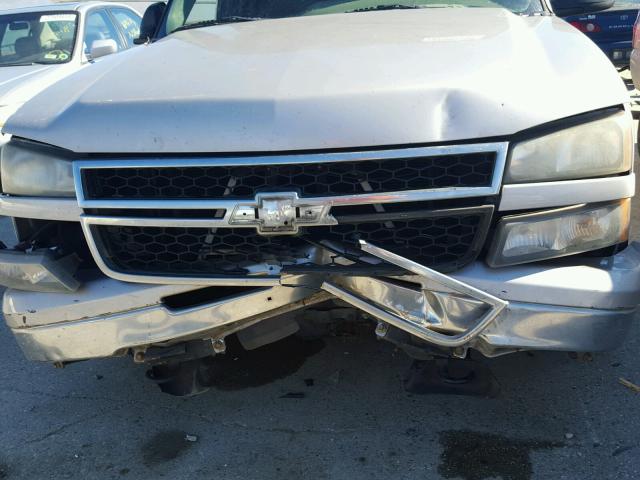 2GCEC19T161100623 - 2006 CHEVROLET SILVERADO SILVER photo 9