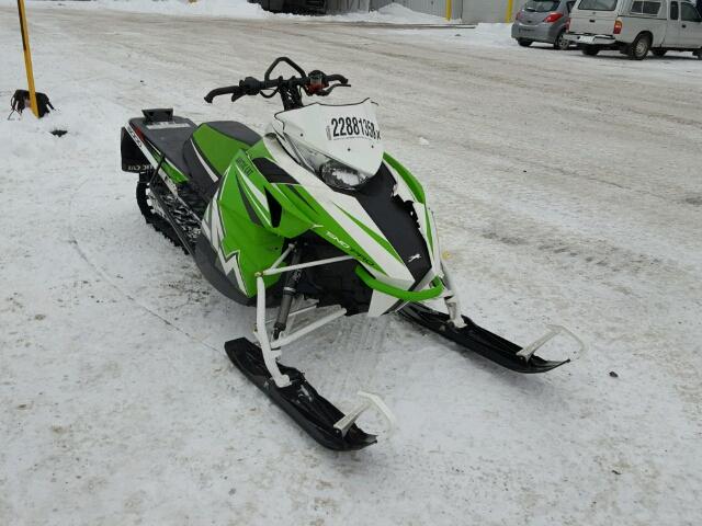 4UF16SNW3GT101109 - 2016 ARCTIC CAT M6 GREEN photo 1