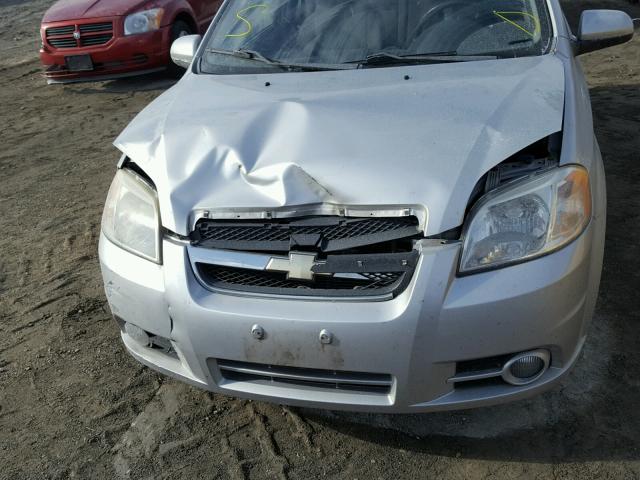 KL1TG56E19B306710 - 2009 CHEVROLET AVEO LT SILVER photo 9