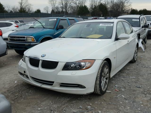 WBAVB73507PA88016 - 2007 BMW 335 I WHITE photo 2