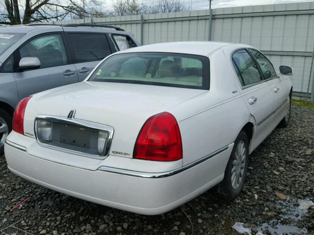 1LNHM81W53Y648203 - 2003 LINCOLN TOWN CAR E WHITE photo 4