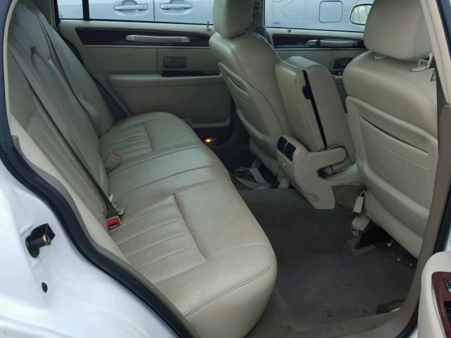 1LNHM81W53Y648203 - 2003 LINCOLN TOWN CAR E WHITE photo 6