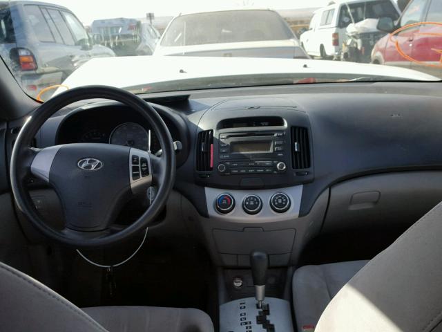 KMHDU46D47U174224 - 2007 HYUNDAI ELANTRA GL WHITE photo 9