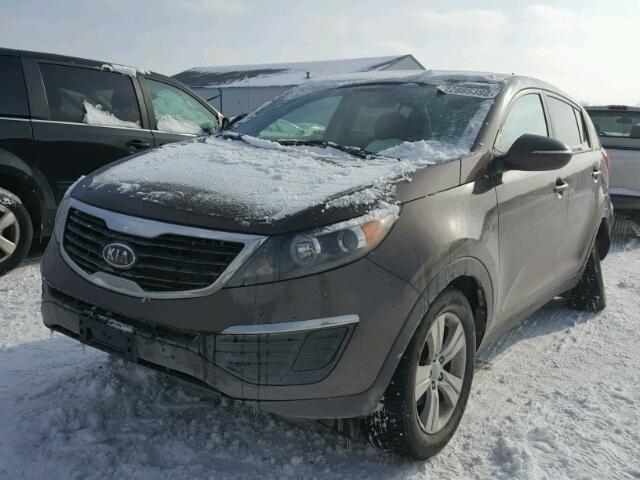 KNDPB3A26C7332224 - 2012 KIA SPORTAGE B BROWN photo 2