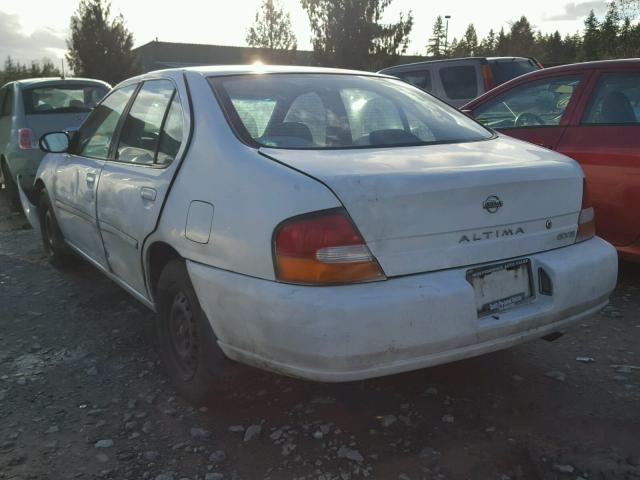 1N4DL01D8WC193313 - 1998 NISSAN ALTIMA XE WHITE photo 3