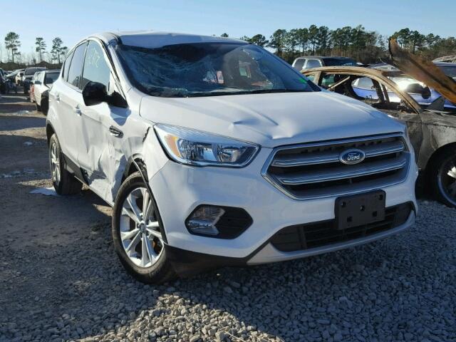 1FMCU0GD2HUE38657 - 2017 FORD ESCAPE SE WHITE photo 1