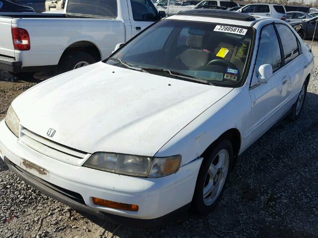 JHMCD5650SC021948 - 1995 HONDA ACCORD EX WHITE photo 2