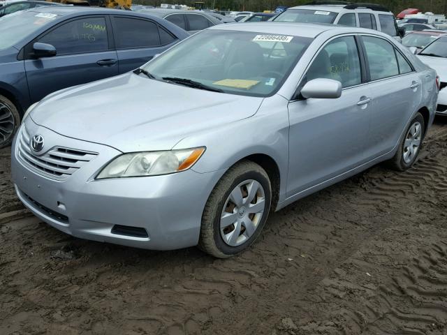 4T4BE46KX7R006144 - 2007 TOYOTA CAMRY NEW SILVER photo 2