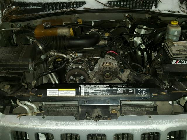 1J4GL58K44W100642 - 2004 JEEP LIBERTY LI SILVER photo 7