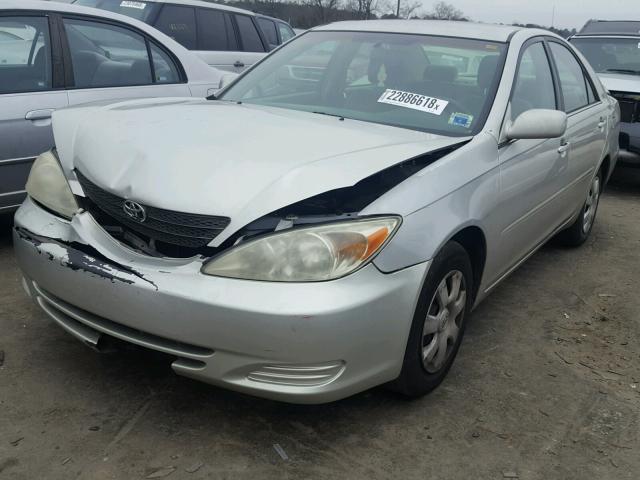 4T1BE32KX4U912462 - 2004 TOYOTA CAMRY LE SILVER photo 2