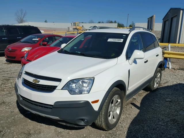 3GNAL2EK4DS576083 - 2013 CHEVROLET CAPTIVA LS WHITE photo 2