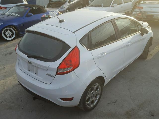 3FADP4FJ3CM151300 - 2012 FORD FIESTA SES WHITE photo 4