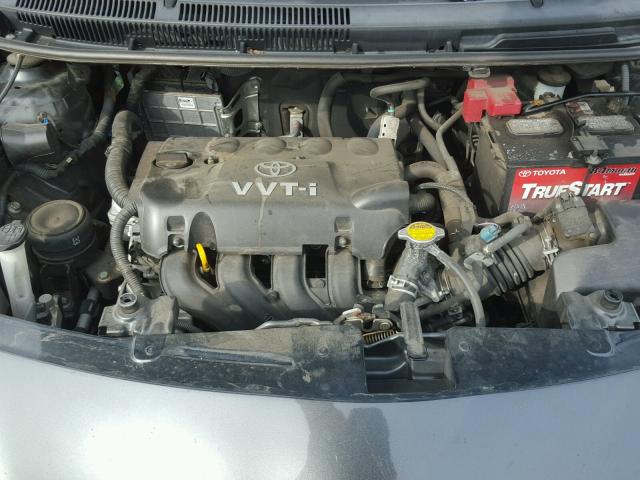 JTDBT903091324748 - 2009 TOYOTA YARIS GRAY photo 7