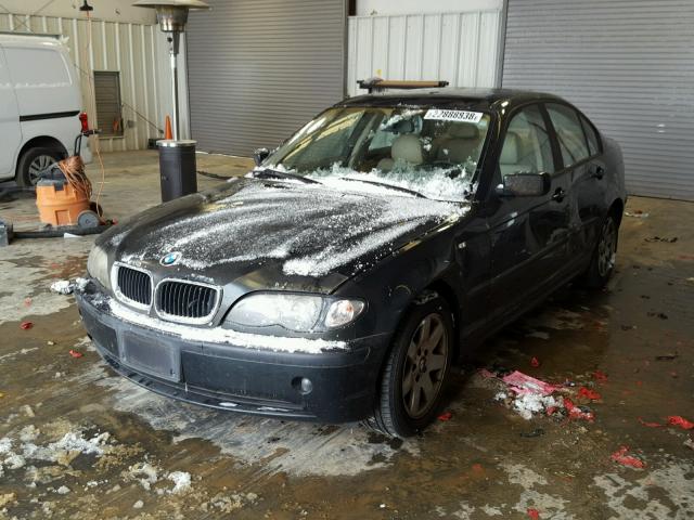 WBAEV334X2KL77396 - 2002 BMW 325 I GREEN photo 2