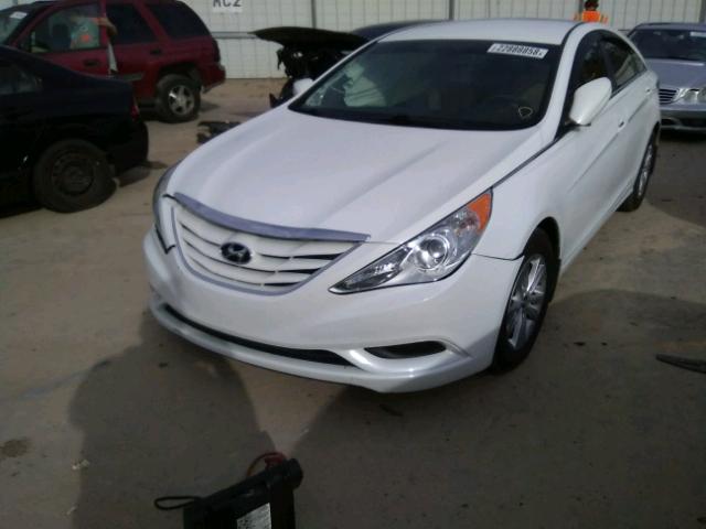 5NPEB4AC2CH465533 - 2012 HYUNDAI SONATA GLS WHITE photo 2