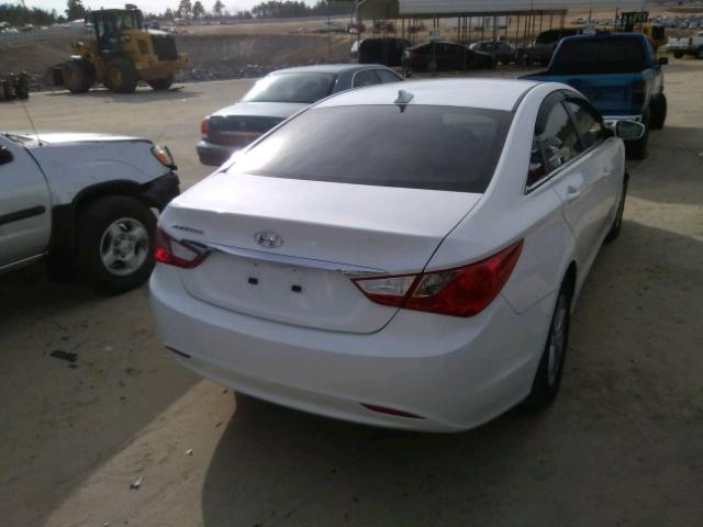 5NPEB4AC2CH465533 - 2012 HYUNDAI SONATA GLS WHITE photo 4